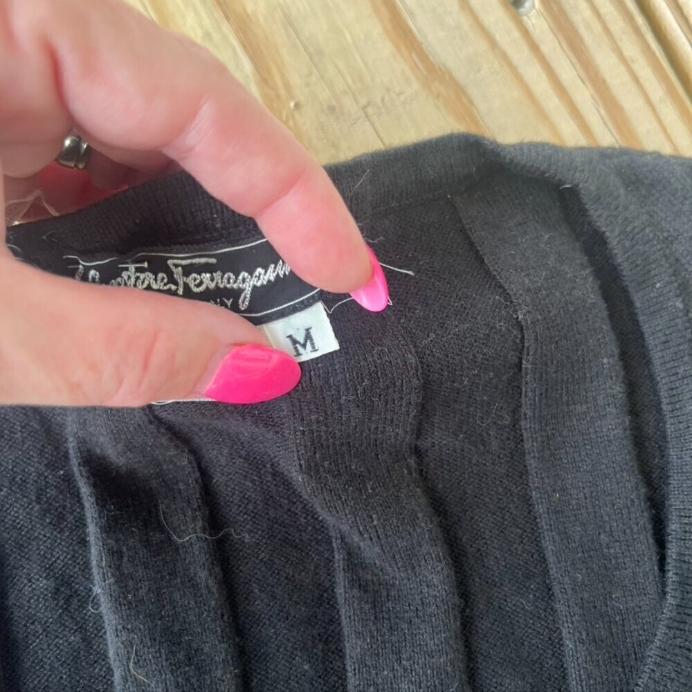 ** Salvatore Ferragamo cashmere cotton black sweater Medium - Picture 9 of 9